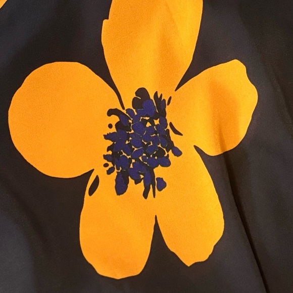 Gracia Flower Print Top NWT‎ Size Large - Picture 10 of 11